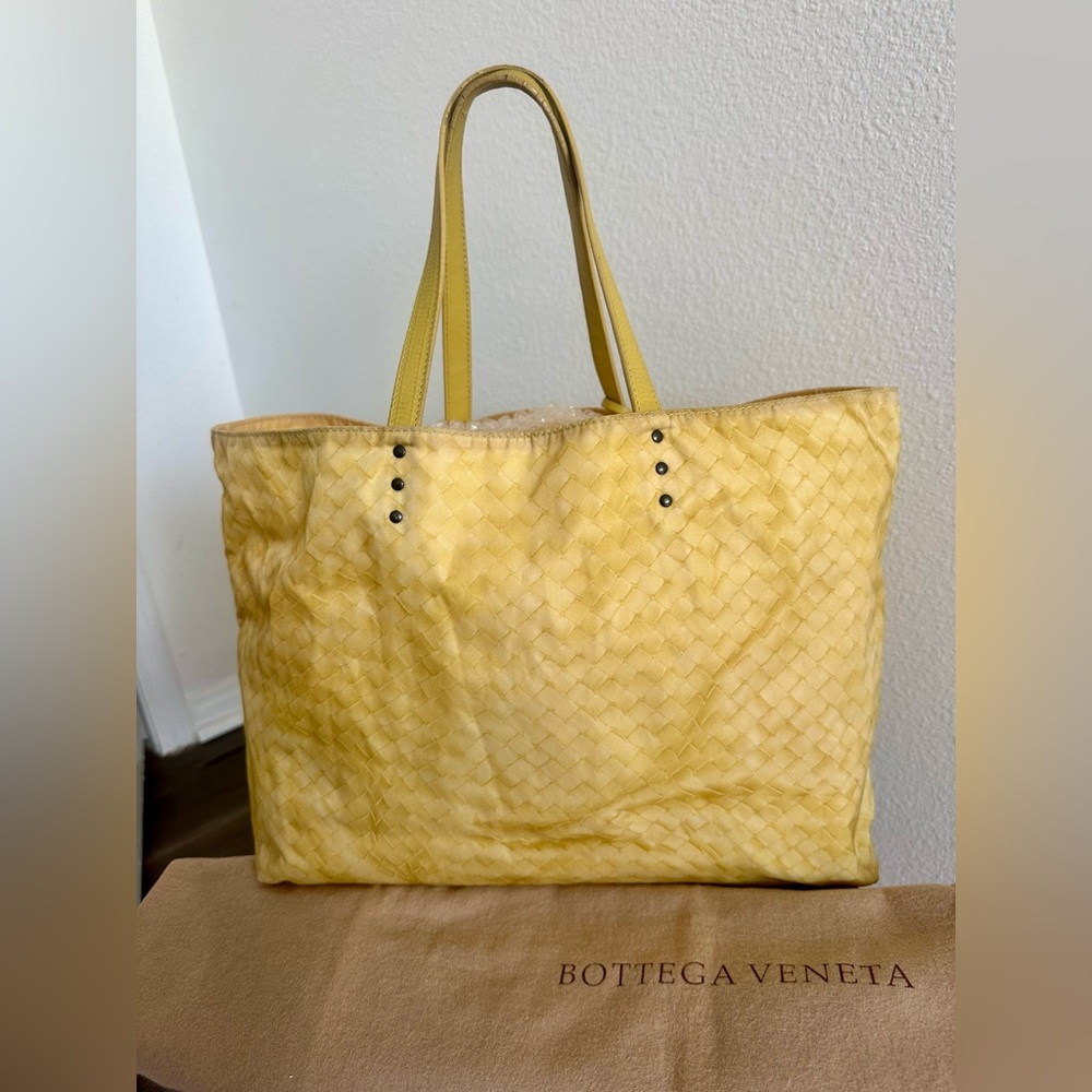 Bottega Veneta Yellow Woven Leather Tote - Picture 9 of 16